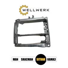 Кронштейн передней фары левый