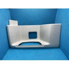 Облицовка подножки левая WW8403017